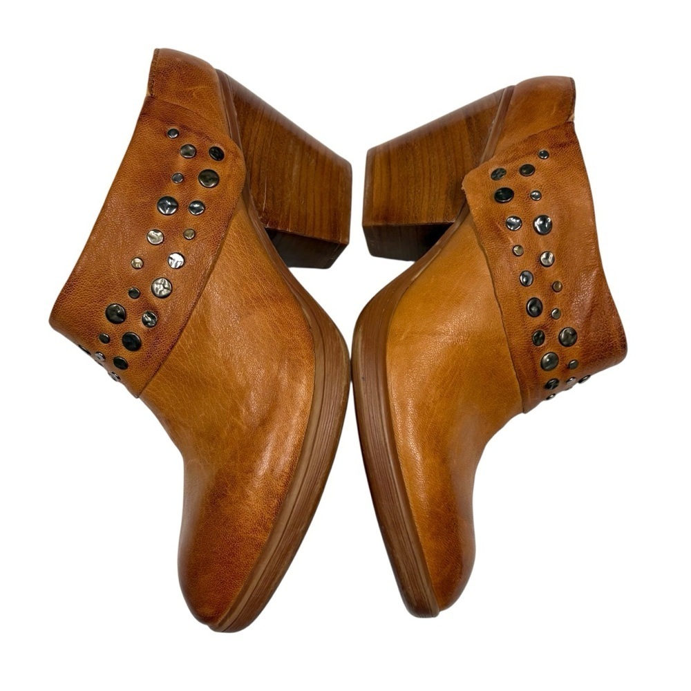 SOFFT Gila Whiskey tan Leather studded slip on mules sz 10